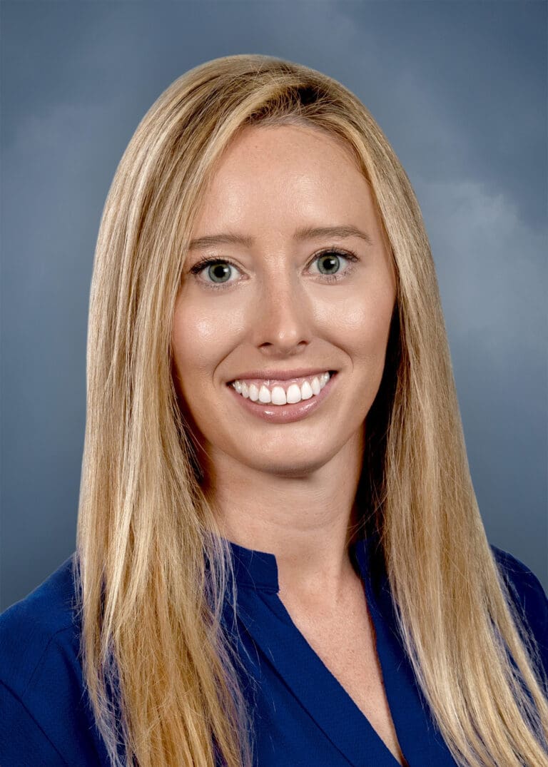 DR. MARILYN ANN MÁRQUEZ M.D